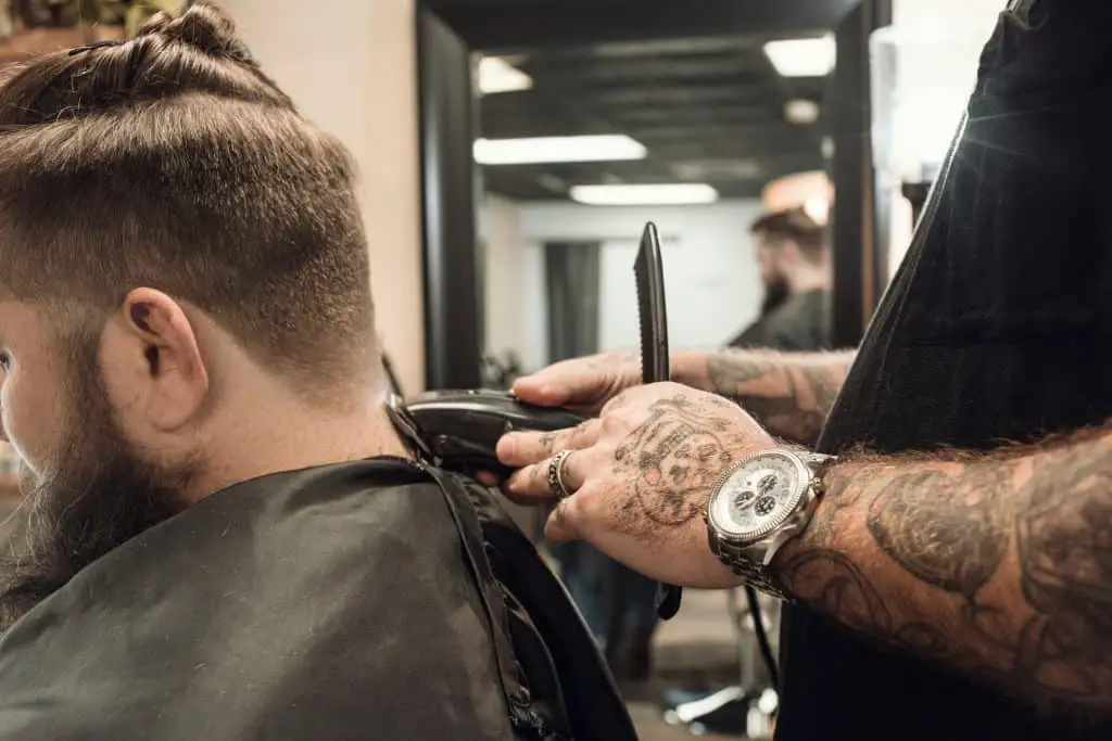 How to use hair clippers for men